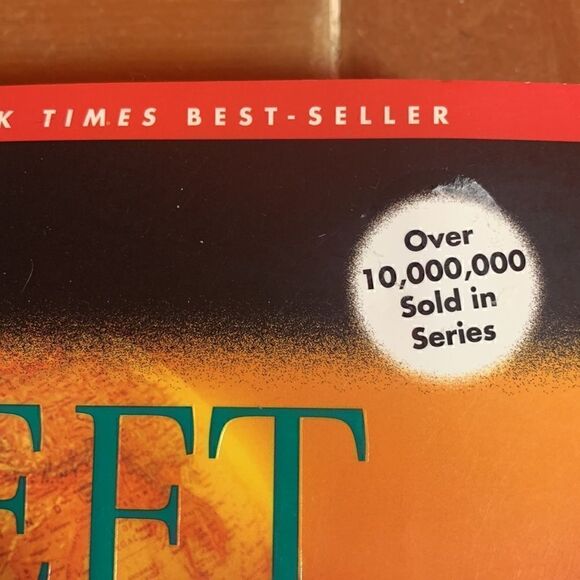 Book Left Behind Paperback Tim LaHaye & Jerry B. Jenkins - Picture 2 of 11